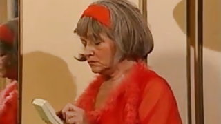 Omi ist ingyenes videó tizenéves ingyenes hindi letölthető szex videó