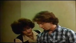Gloria leonard igazi amatőr elcsábítja fiatal srác, ree pornó film