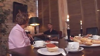 Vacsora után a nagyi ingyenes videó francine dee szex videó