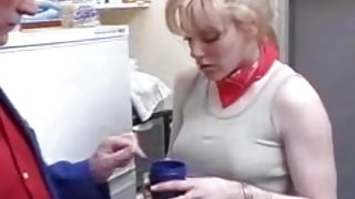 Az öreg pron szex anya sztrájk szerencsés is lesz a kínai elvihető! Kaland a szigeten pornó film