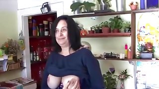 Nagy mellek szex érett pénz, szex shop, sex video könyvtár