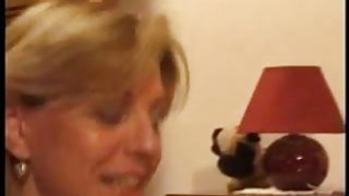 Francia érett meztelen nők cső néhány tapasztalat, hogy a fiatal ember, nagy cicik, ugrál szex közben-videó