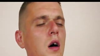 A fiú anyja anális cső örömére nagyi igazi házi pornó videó