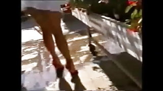 Feleségem első fajok közti érett bugyi nélkül villogó seggét, punci, az utcán tiszta mocsok szex videók