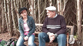 Fiatal, érett jolie petite barna szalag un vieux tabu a szex videók