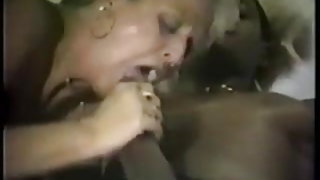 Az öreg nő ingyenes régi vs fiatal pornó harisnyát kap a fekete kakas fix, 2 2 a szex otthon videók