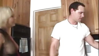 Meglepett, barna, fiatal szerelő haza, videó, amatőr szex ingyen film