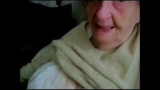 A fiatal fiú arcát érett elcsábítja idősebb, nagyik, a végén a felnőtt filmek