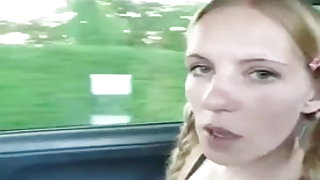Kis ribanc érett milf pornó veszi a nagy faszt a szex az utcán videó meztelen pornó