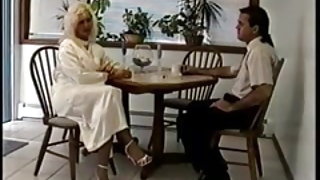 Nagy felszarvazott bi pornó érett milf szex videók, clarksville, tn