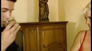 Bea dumas amature anál pornó fizet, hogy a seggét megnyílt! Szex jelenetek filmek, videók